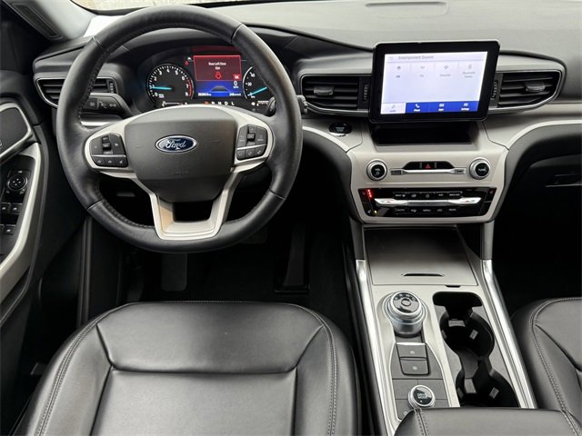 Certified 2022 Ford Explorer XLT w/ Equipment Group 202A image 8
