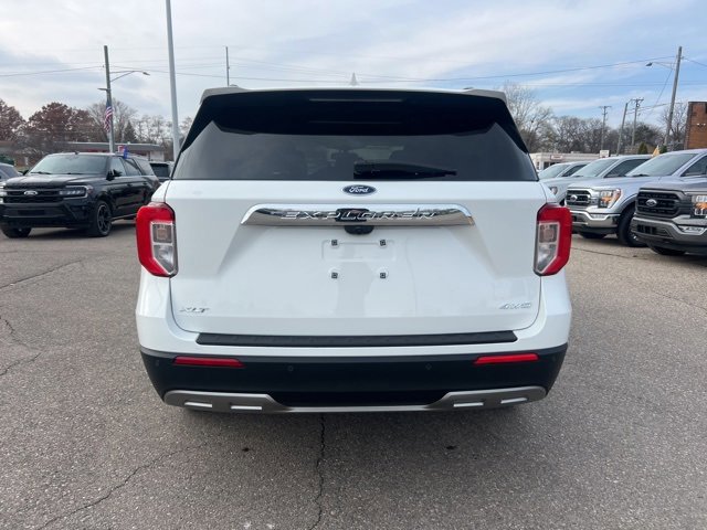 Certified 2023 Ford Explorer XLT w/ Equipment Group 202A image 3