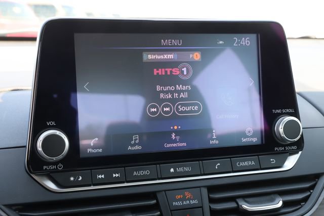 Used 2025 Nissan Altima 2.5 SV FWD image 29