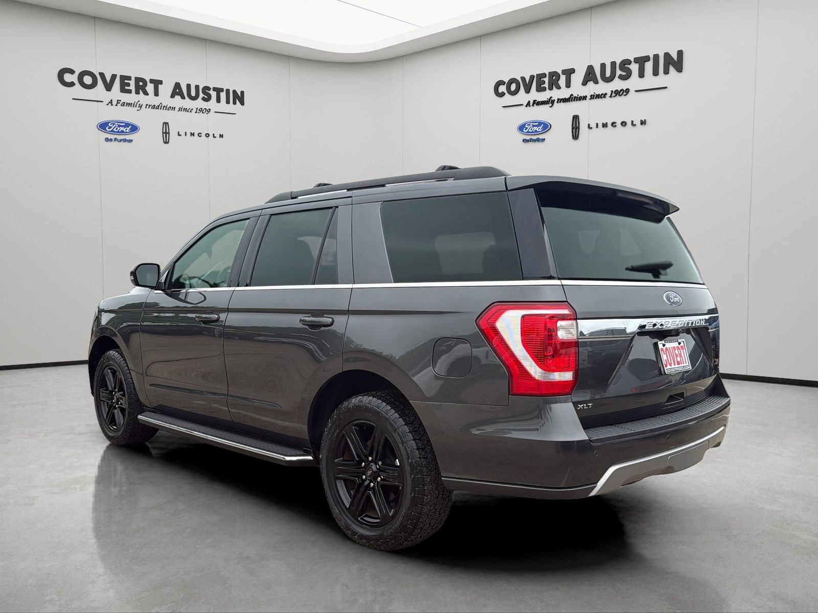 Certified 2021 Ford Expedition XLT RWD image 3