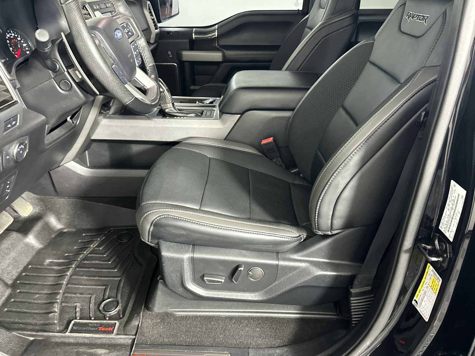 Certified 2019 Ford F150 Raptor w/ Equipment Group 802A Luxury AWD/4WD image 7