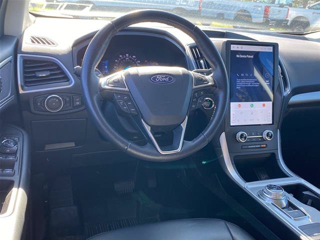 Certified 2024 Ford Edge SEL w/ Convenience Package AWD/4WD image 3