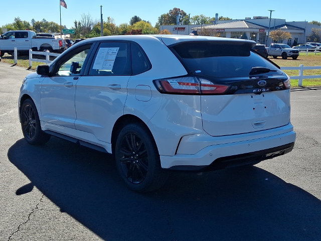 Certified 2023 Ford Edge ST-Line AWD/4WD image 9