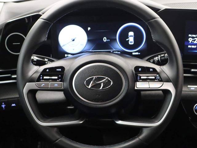 Used 2023 Hyundai Elantra SEL w/ Convenience Package FWD image 16