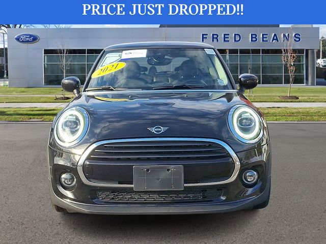 Used 2021 MINI Cooper 2-Door Hardtop w/ Premium Package image 7