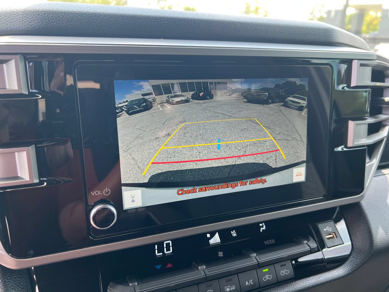 Used 2025 Toyota Tundra SR5 w/ TRD Off-Road Package AWD/4WD image 27
