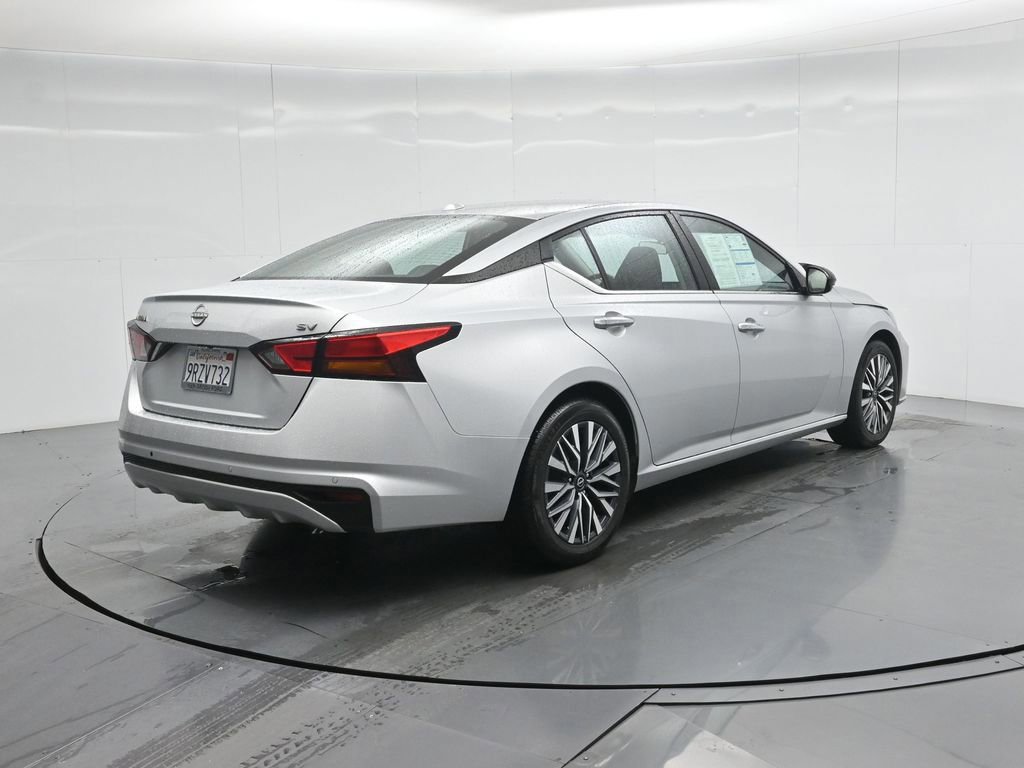 Used 2023 Nissan Altima 2.5 SV image 13