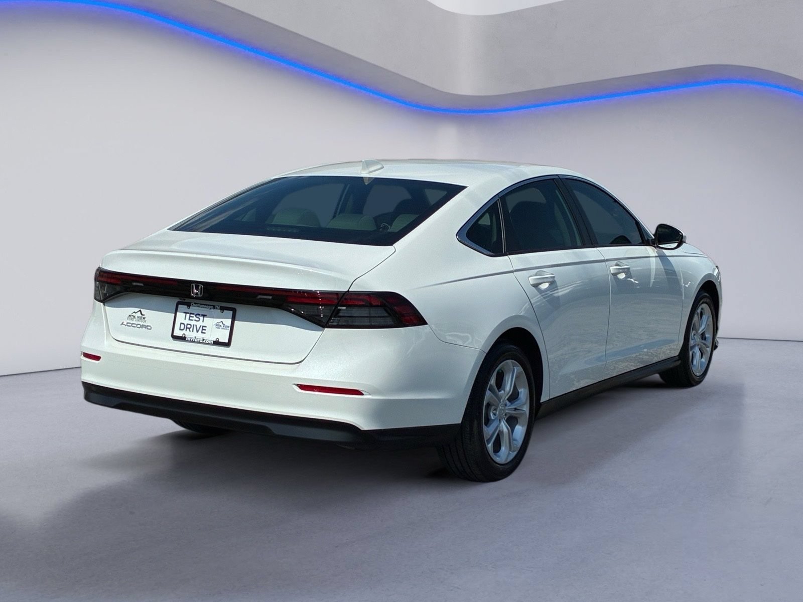 Used 2025 Honda Accord LX image 6
