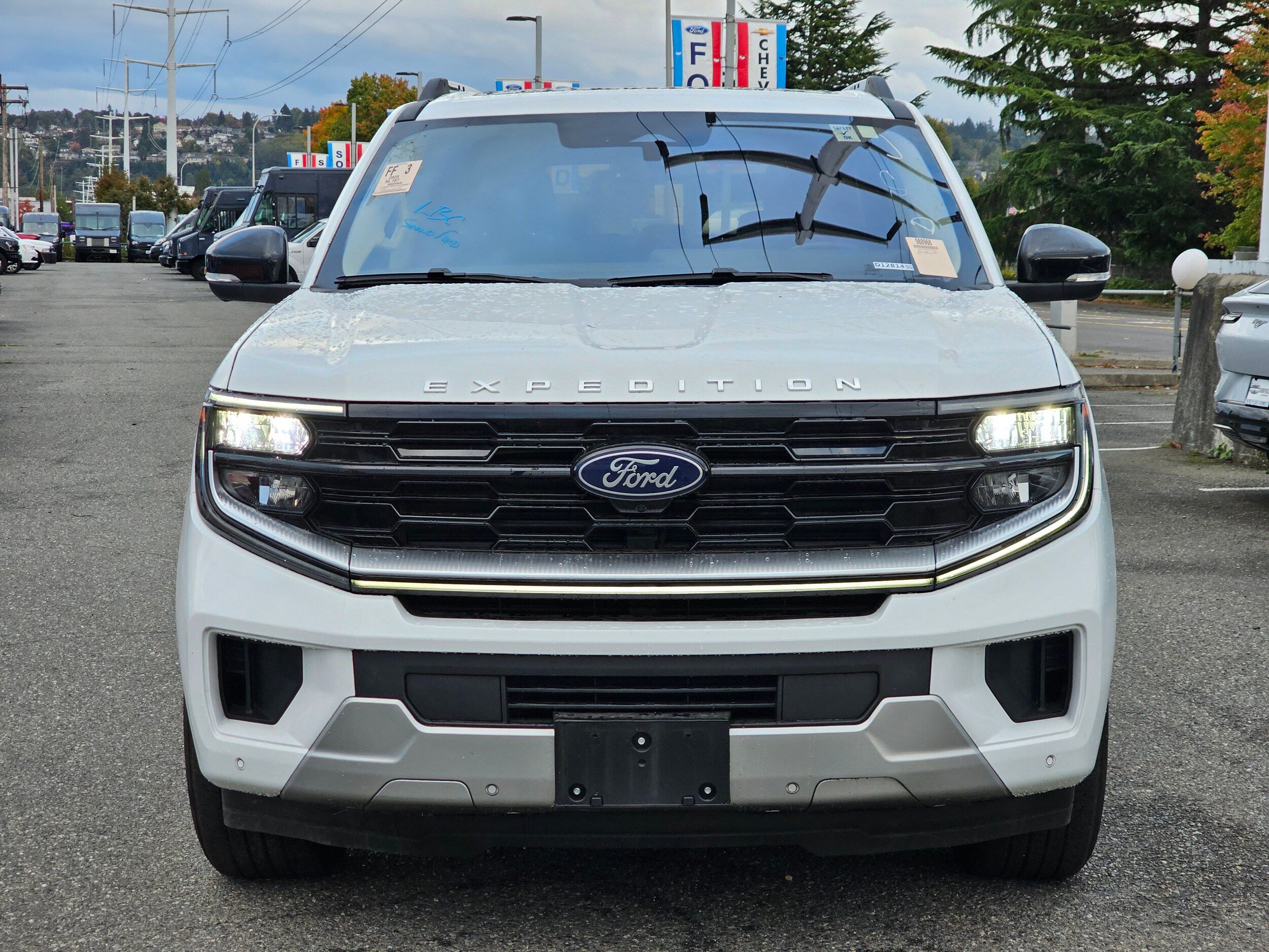 Certified 2025 Ford Expedition Max Platinum AWD/4WD image 2