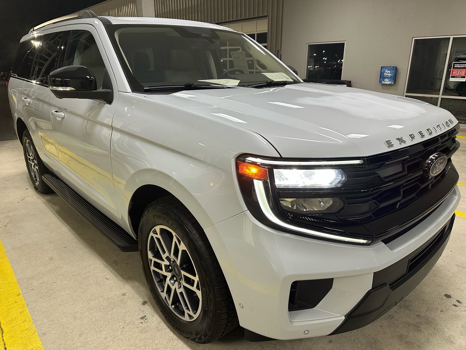 Certified 2025 Ford Expedition Active image 7