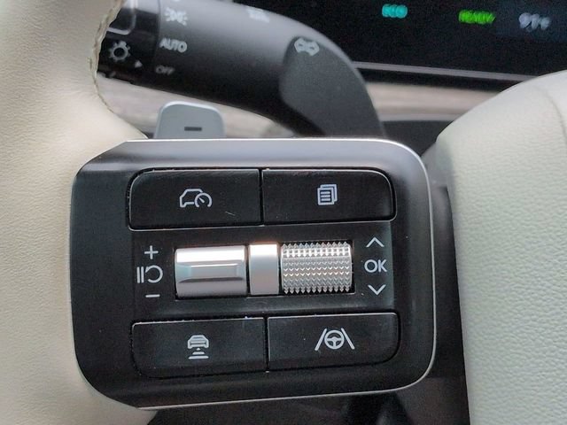 Used 2025 Hyundai Santa Fe Limited FWD image 26