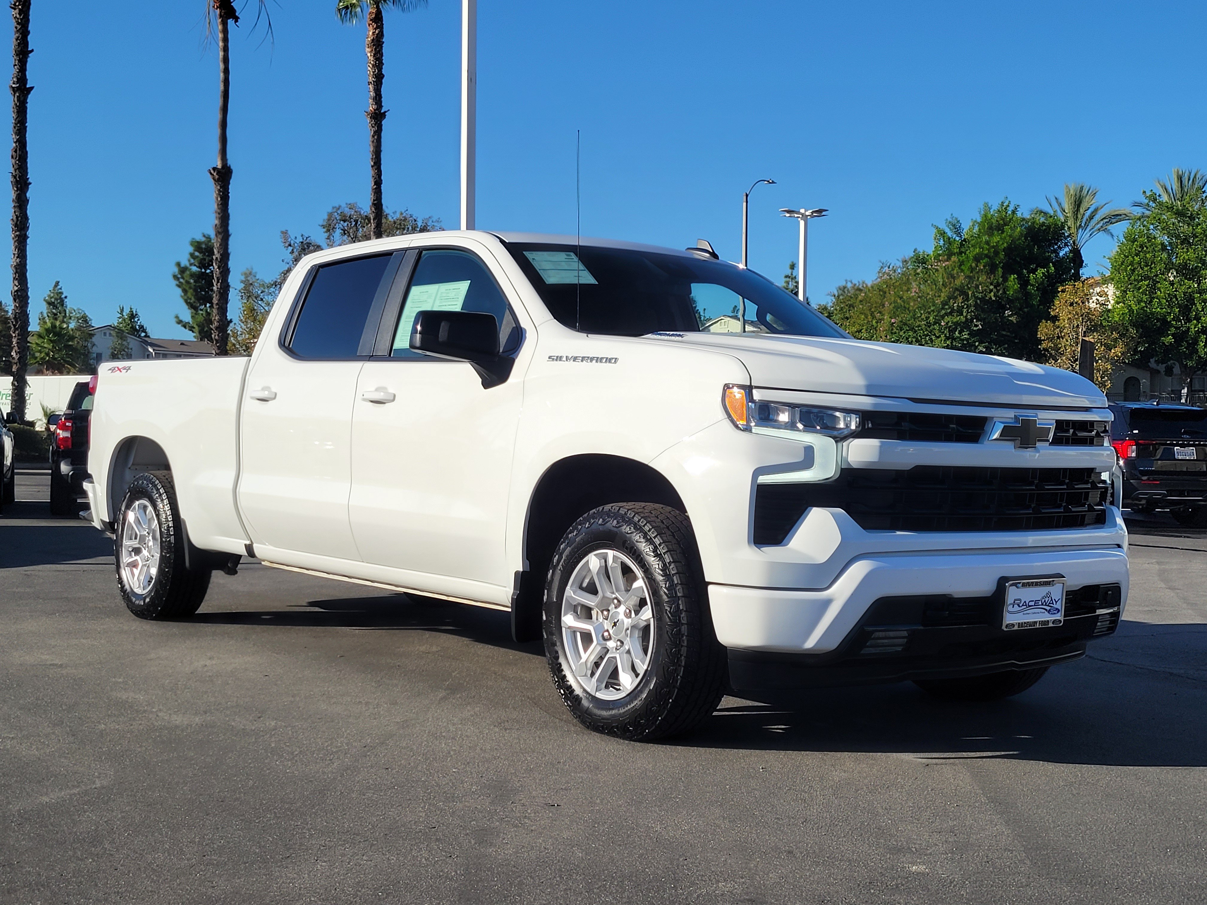 Used 2025 Chevrolet Silverado 1500 RST AWD/4WD image 1