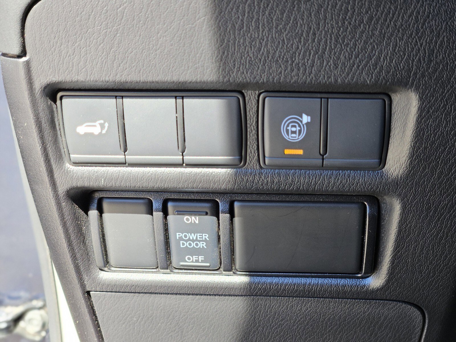 Used 2022 Nissan Armada SL w/ Captain's Chairs Package image 24