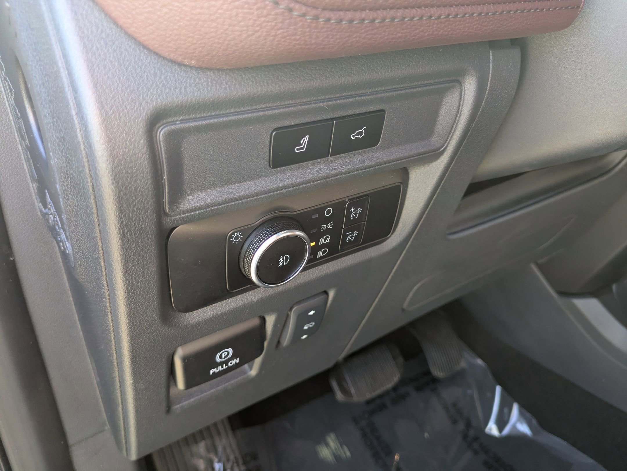 Certified 2023 Ford Expedition Limited image 15