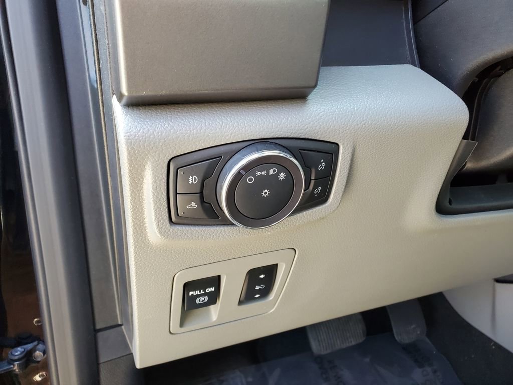 Certified 2018 Ford F150 XLT w/ Equipment Group 302A Luxury image 15