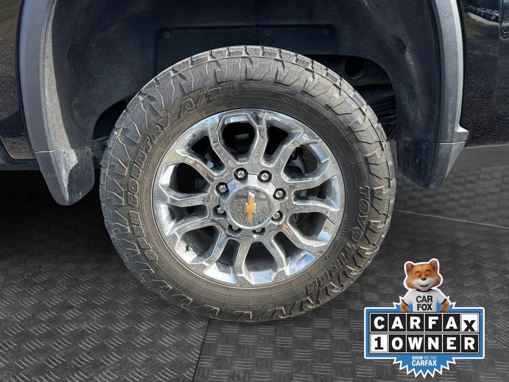 Used 2024 Chevrolet Silverado 2500 LTZ w/ LTZ Plus Package image 17