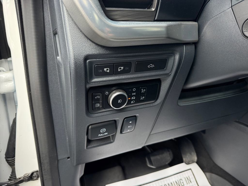 Certified 2024 Ford F150 Lariat w/ Equipment Group 502A High image 27