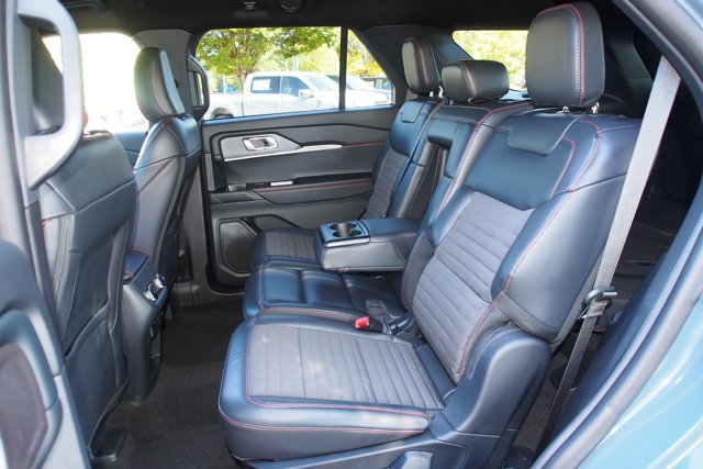 Certified 2025 Ford Explorer ST-Line w/ Premium Package AWD/4WD image 22
