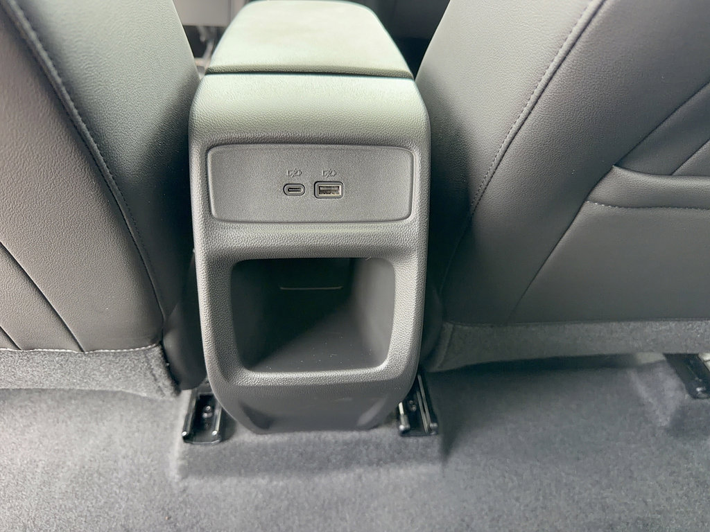 Used 2025 Chevrolet Trax RS w/ Sunroof Package FWD image 30