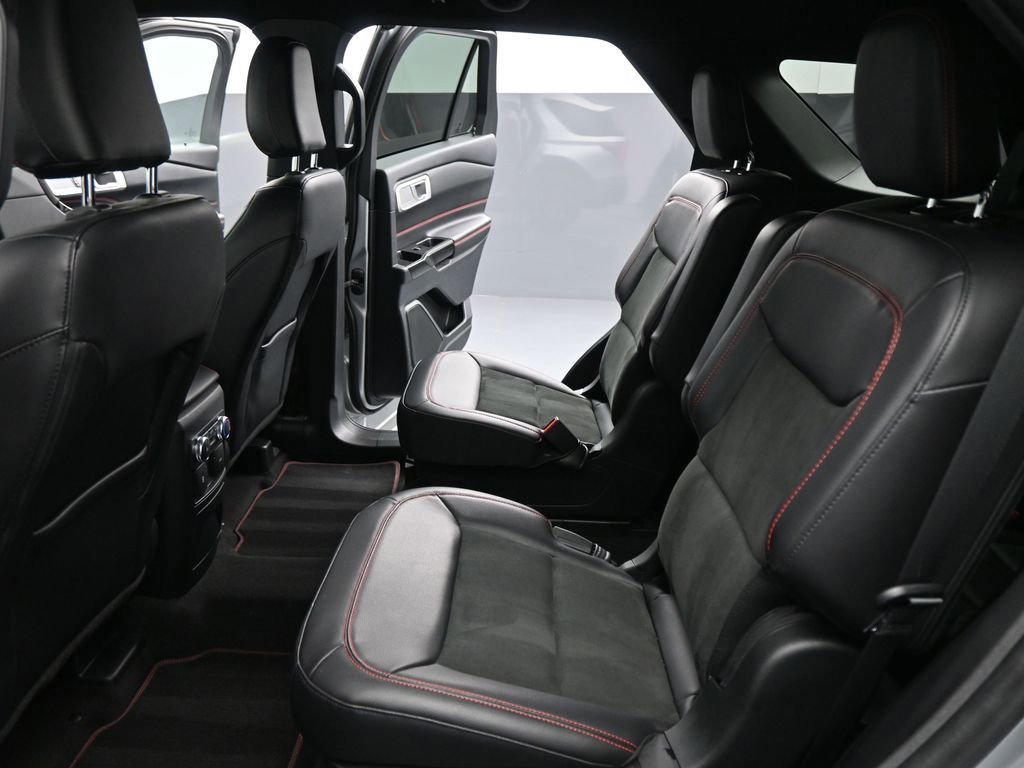 Certified 2023 Ford Explorer ST-Line w/ Class IV Trailer Tow Package image 49