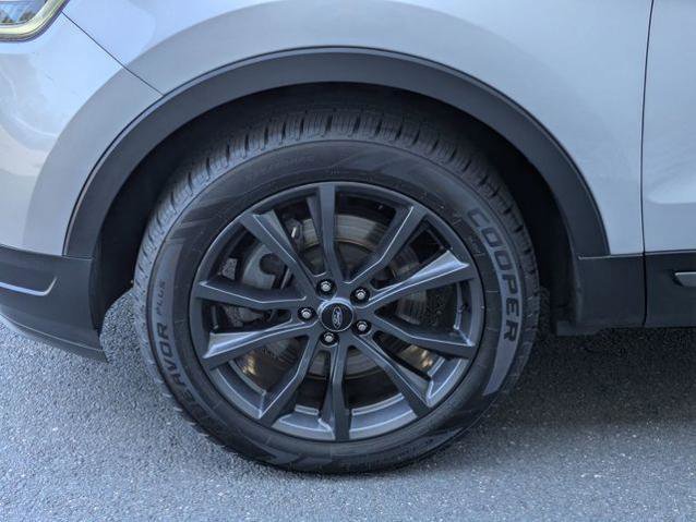 Certified 2018 Ford Explorer XLT w/ Equipment Group 202A AWD/4WD image 10