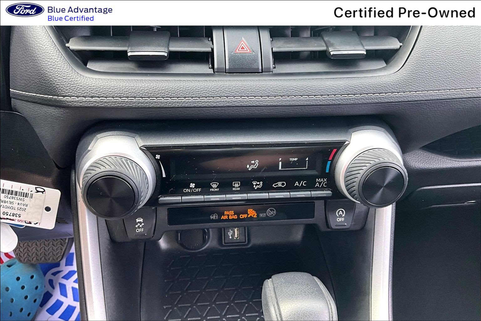 Used 2025 Toyota RAV4 LE AWD/4WD image 35