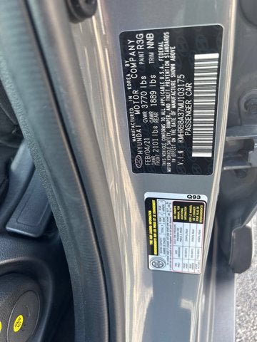 Used 2021 Hyundai Venue SE FWD image 19