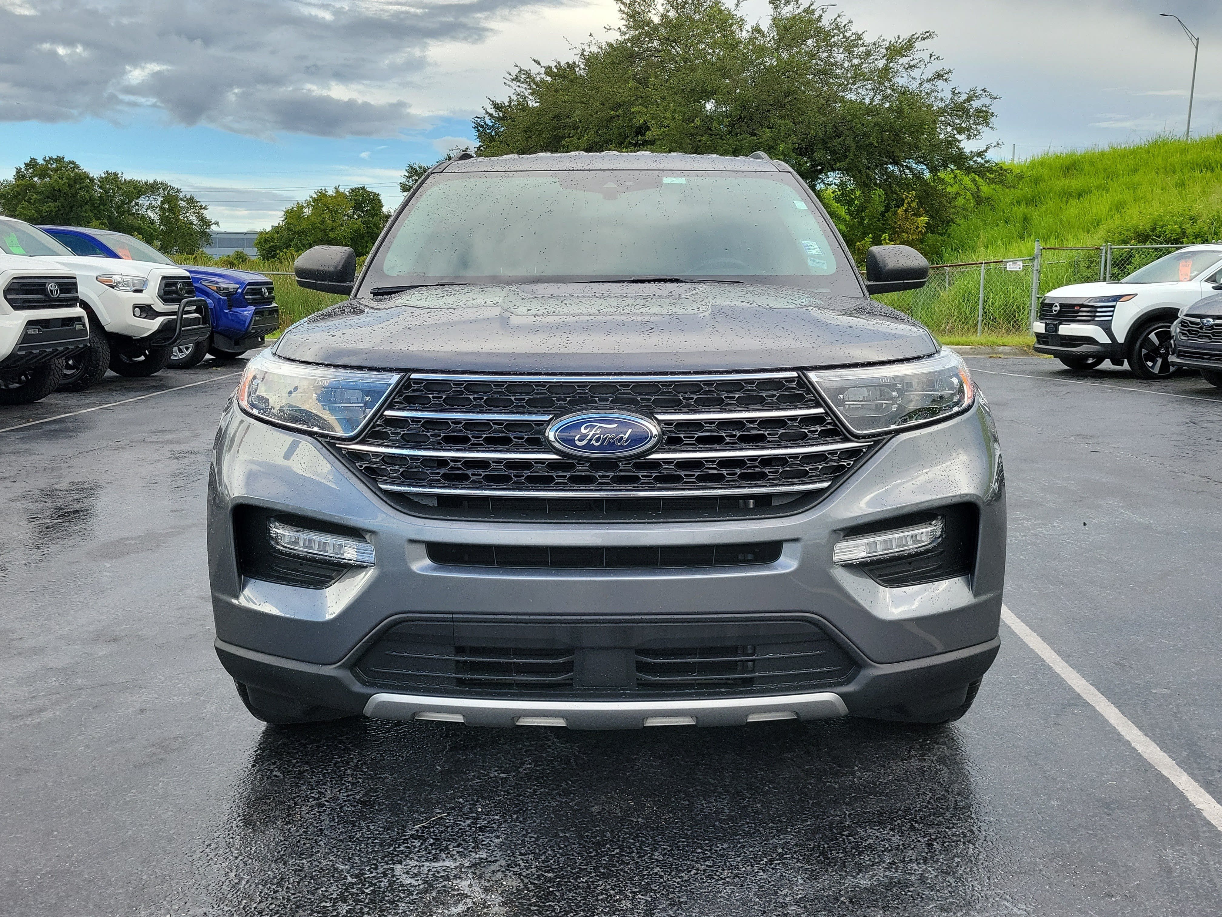 Certified 2023 Ford Explorer XLT w/ Equipment Group 202A RWD image 2