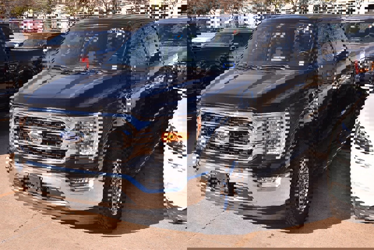 Certified 2021 Ford F150 XLT w/ Equipment Group 302A High image 2