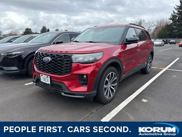Certified 2025 Ford Explorer ST-Line image 1