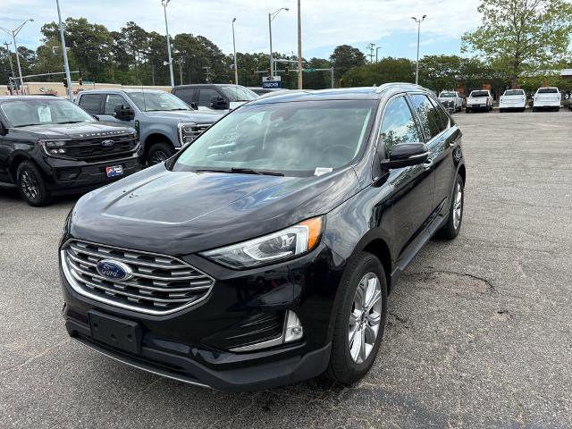 Certified 2019 Ford Edge Titanium AWD/4WD image 1