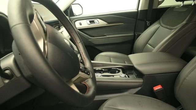 Certified 2025 Ford Explorer Active w/ Active Comfort Package AWD/4WD image 20