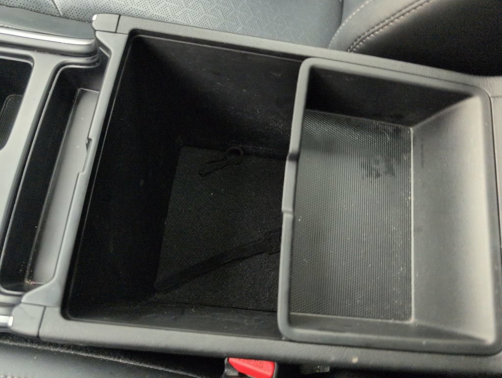 Used 2022 Kia Sorento S w/ Panoramic Sunroof Package FWD image 41