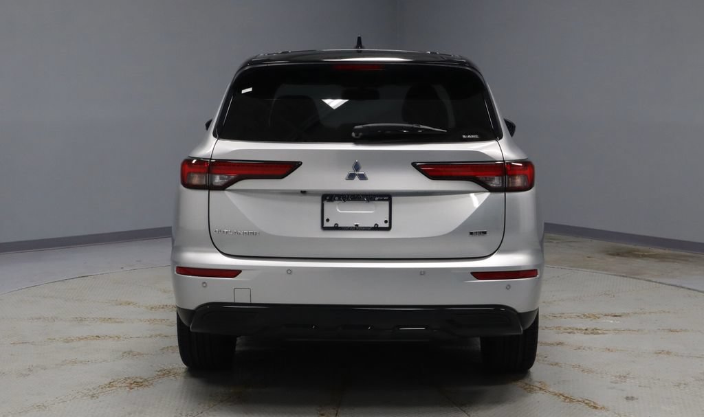 Used 2023 Mitsubishi Outlander SEL Black Edition AWD/4WD image 11