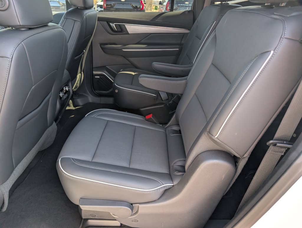 Used 2026 Buick Enclave Preferred FWD image 12