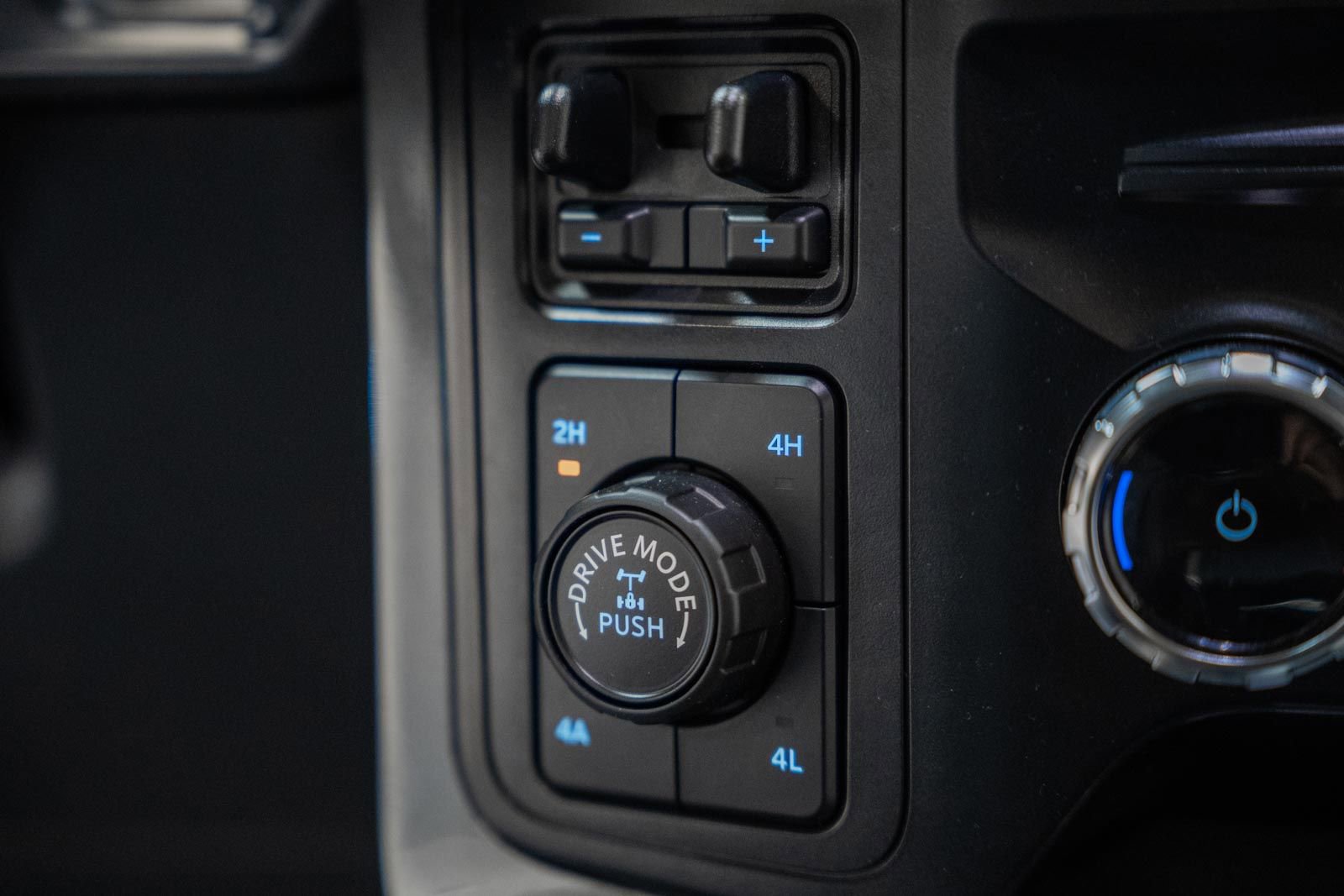 Certified 2023 Ford F150 Lariat w/ Equipment Group 502A High image 31