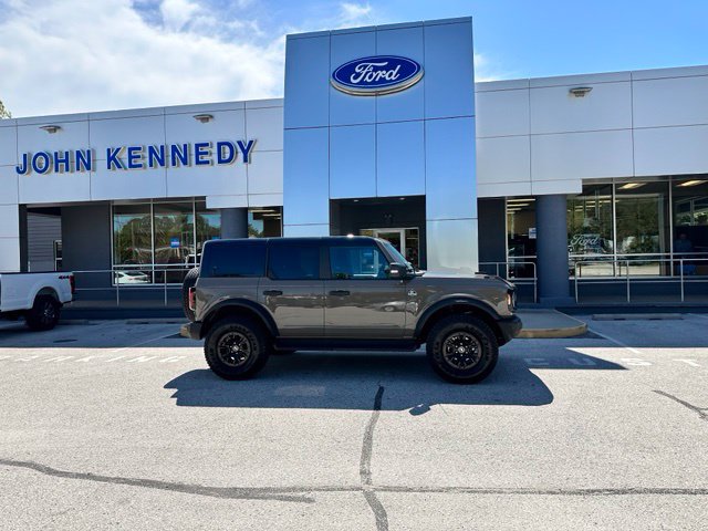 Certified 2025 Ford Bronco Outer Banks w/ Sasquatch Package AWD/4WD image 19