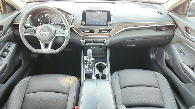 Used 2024 Nissan Altima 2.5 SV FWD image 24