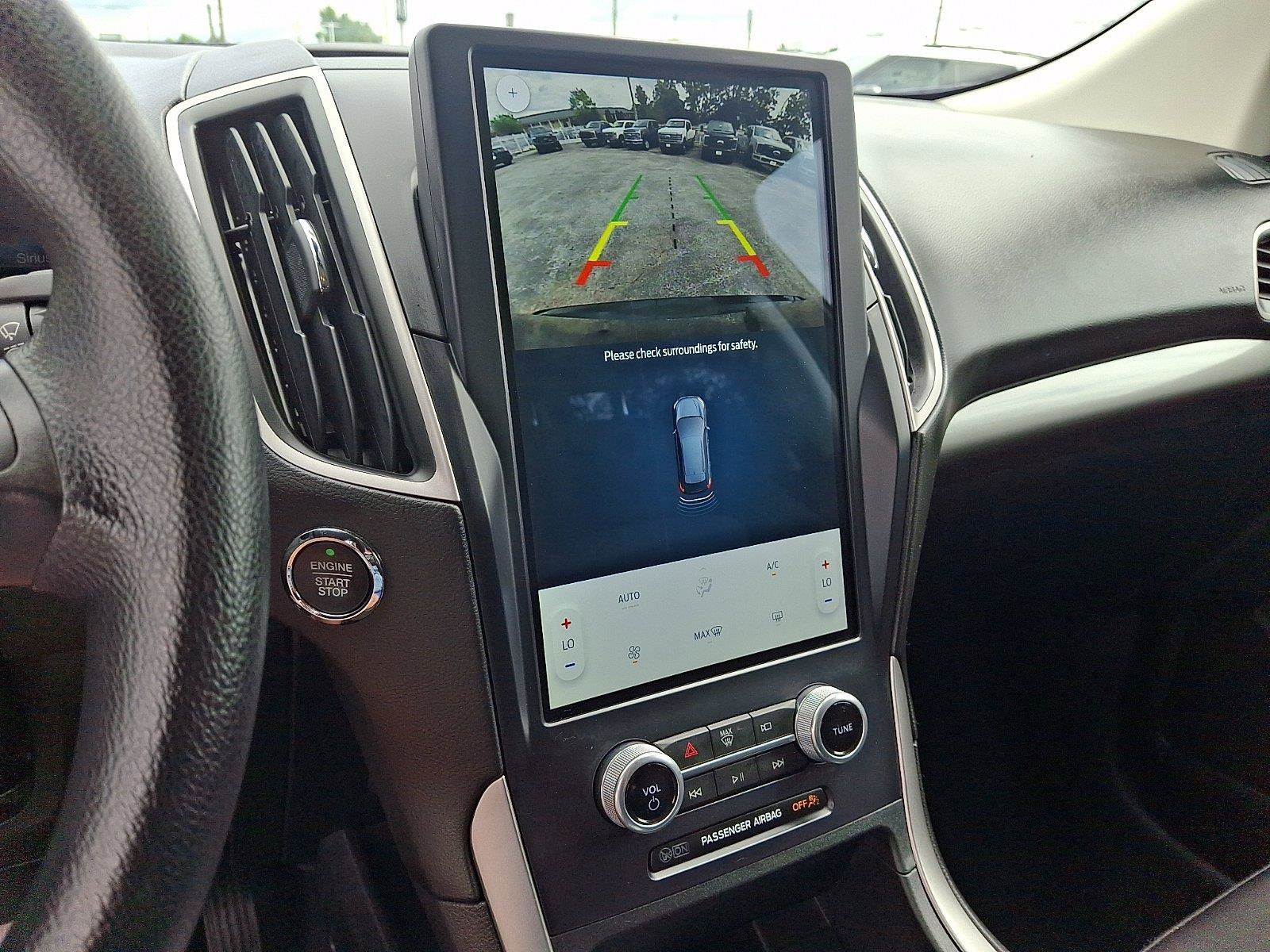 Certified 2022 Ford Edge SE w/ Black Appearance Package AWD/4WD image 16