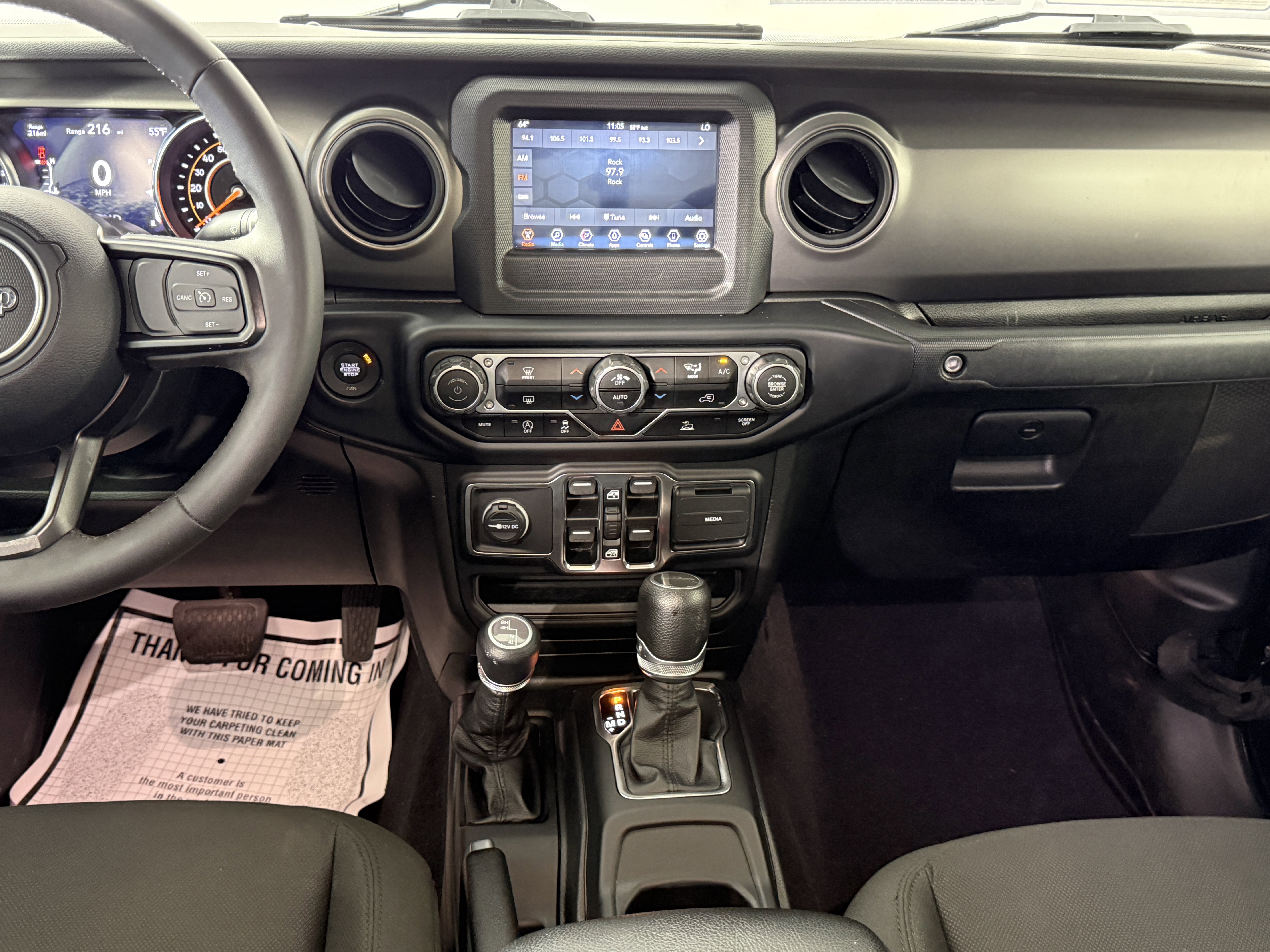 Used 2023 Jeep Gladiator Willys image 12