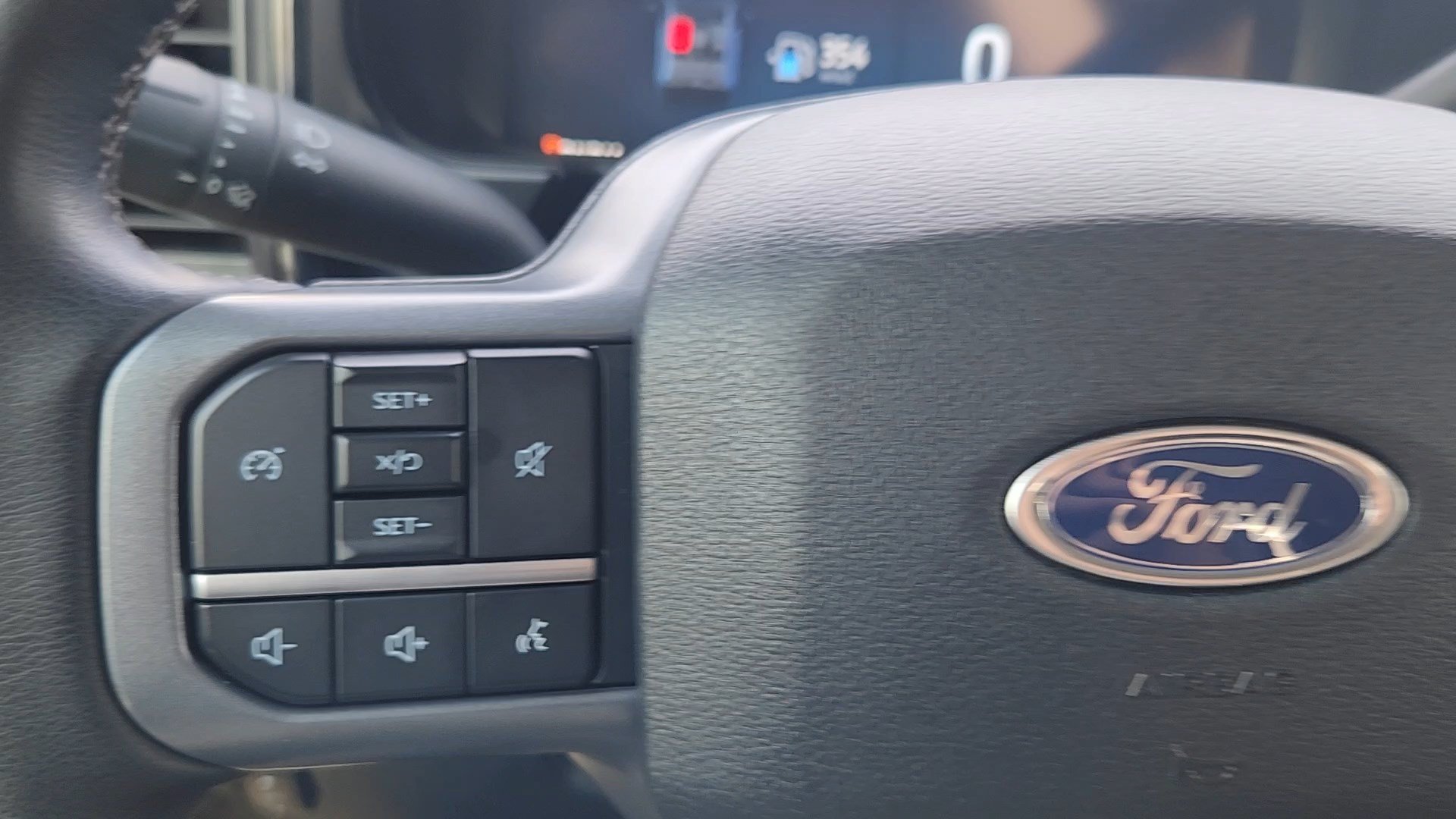 Certified 2025 Ford F250 Lariat AWD/4WD image 24