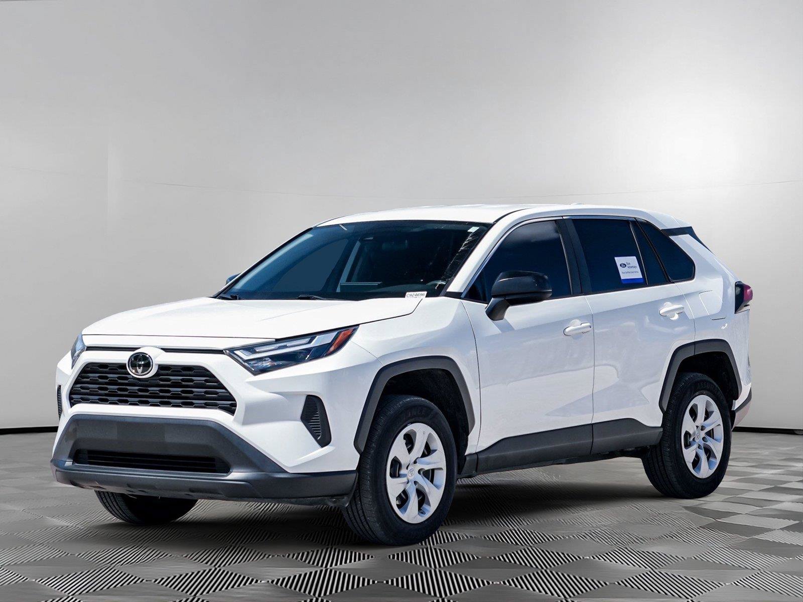 Used 2024 Toyota RAV4 LE FWD image 7