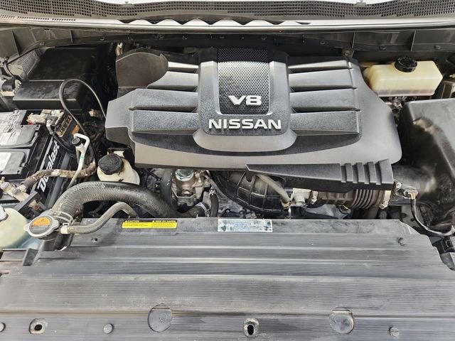 Used 2018 Nissan Titan SV w/ SV Convenience Package RWD image 29