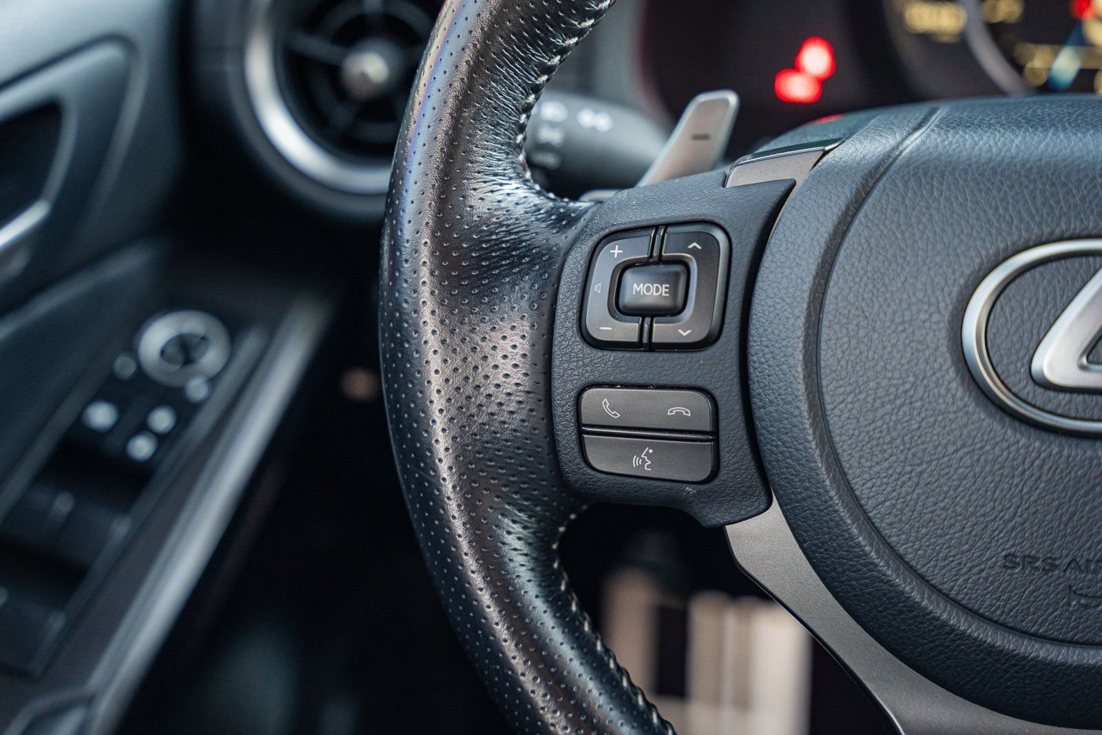 Used 2022 Lexus IS 350 F Sport w/ Accessory Package 2 image 38