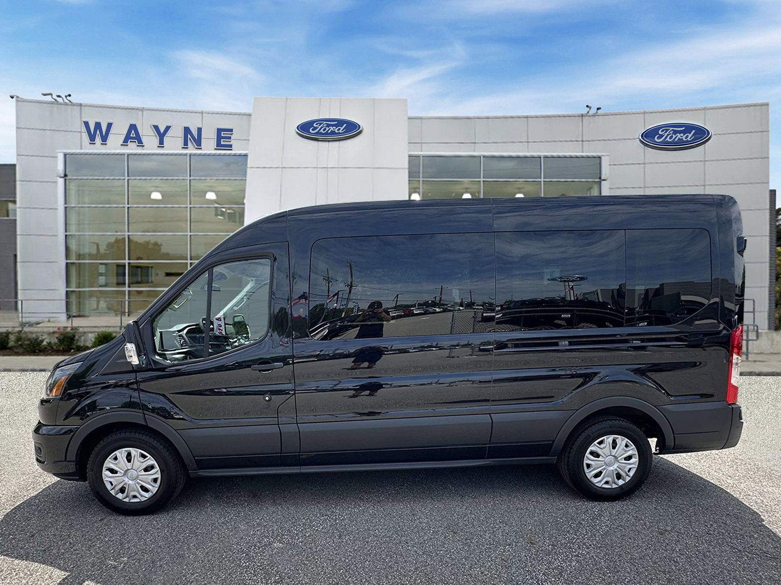 Certified 2025 Ford Transit 350 XLT RWD image 7