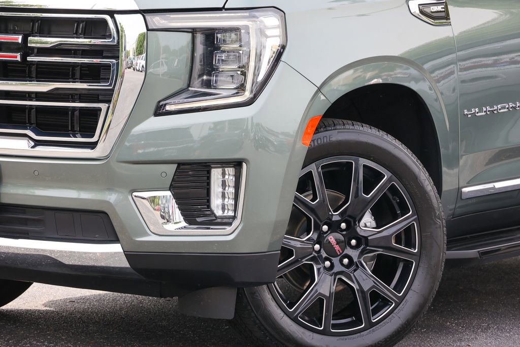 Used 2024 GMC Yukon SLT w/ SLT Luxury Package AWD/4WD image 19
