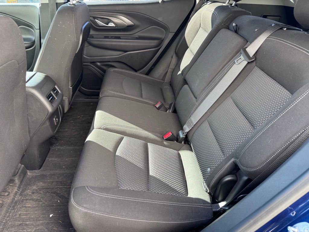 Used 2022 GMC Terrain SLE w/ Driver Convenience Package image 12