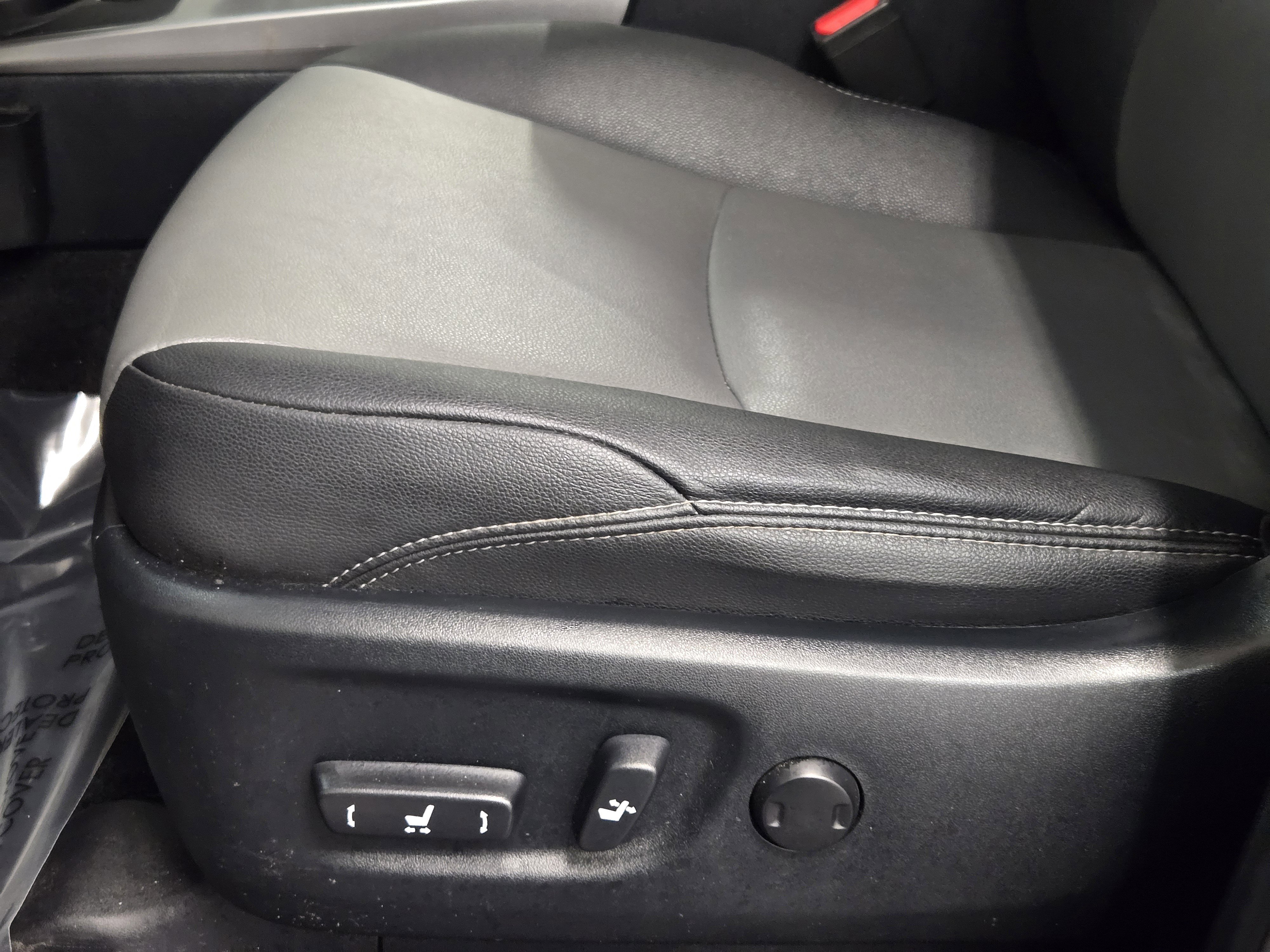 Used 2022 Toyota 4Runner SR5 Premium w/ Moonroof Package AWD/4WD image 25