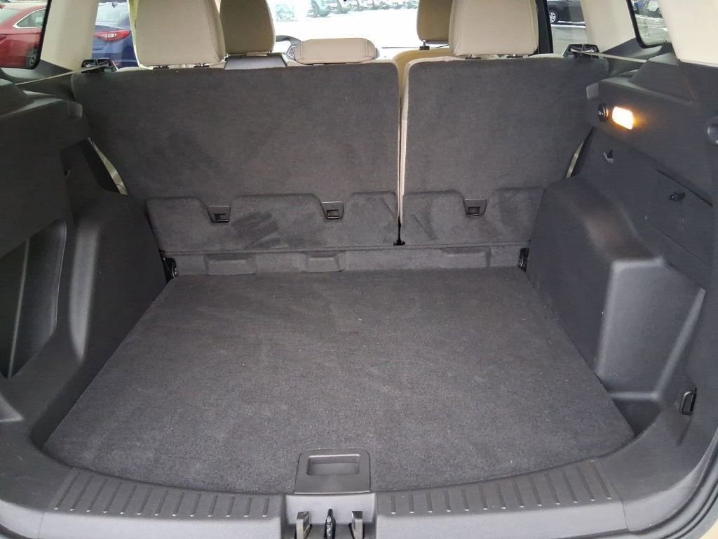 Certified 2018 Ford Escape SE image 25