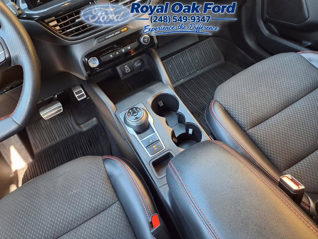 Certified 2024 Ford Escape ST-Line w/ Tech Pack #1 AWD/4WD image 18